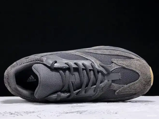 Yeezy Boost Black Adidas 700 FV5304 Utility 0705